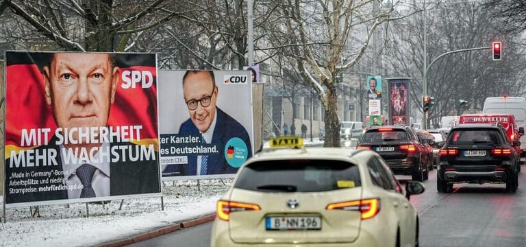 Stimmung wenige Tage vor Wahl: Union auch in neuer Umfrage weit vorn, SPD holt leicht auf