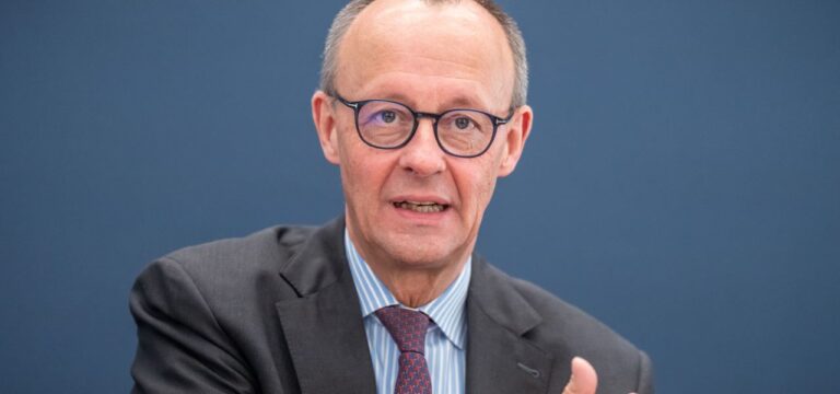 Reaktion auf Trump und Selenskyj: Merz spricht von „herbeigeführter Eskalation“ aus US-Richtung