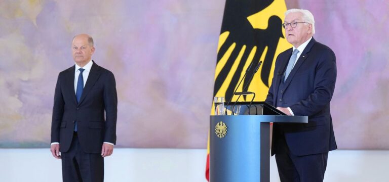 Steinmeier erklärt, warum: Scholz ist entlassen, soll aber trotzdem weitermachen