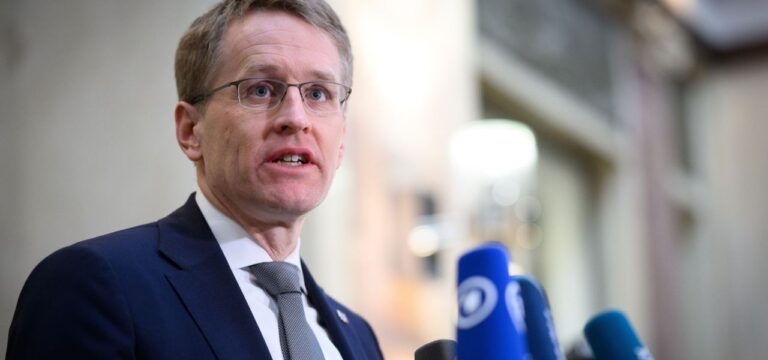 „Bürgern keinen Scheiß erzählen“: Günther fordert Gespräche über Schuldenbremse mit Linkspartei