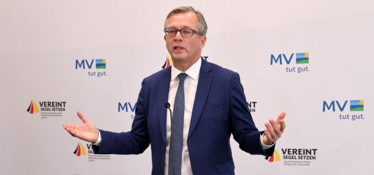 Schwerin: Finanzminister muss für 2024 in Sparstrumpf greifen