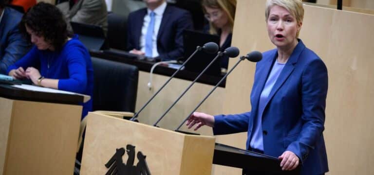 Mecklenburg-Vorpommern stimmt für Grundgesetzänderung