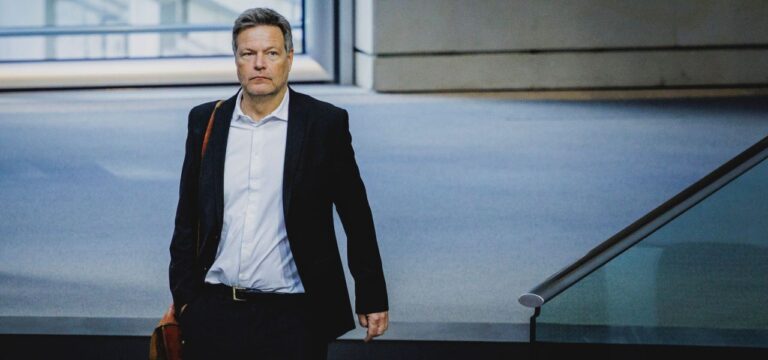 Nachrückerin steht bereit: Robert Habeck will Bundestagsmandat niederlegen