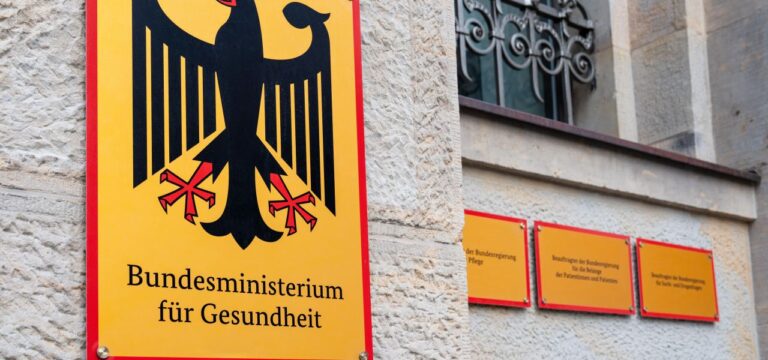 Schwarz-Rot viel zu langsam: Krankenkassen verlangen Notprogramm sofort