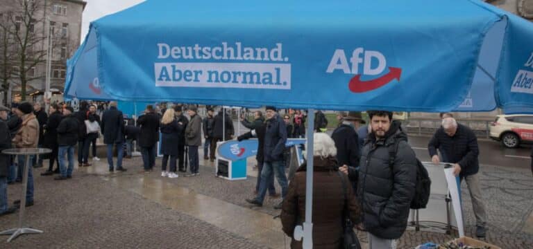 Verfassungsschutz stuft AfD als gesichert rechtsextremistisch ein