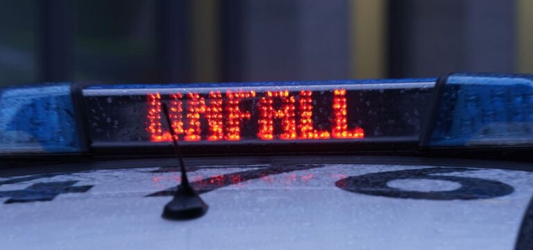 Vier Leichtverletzte bei Unfall mit Linienbus