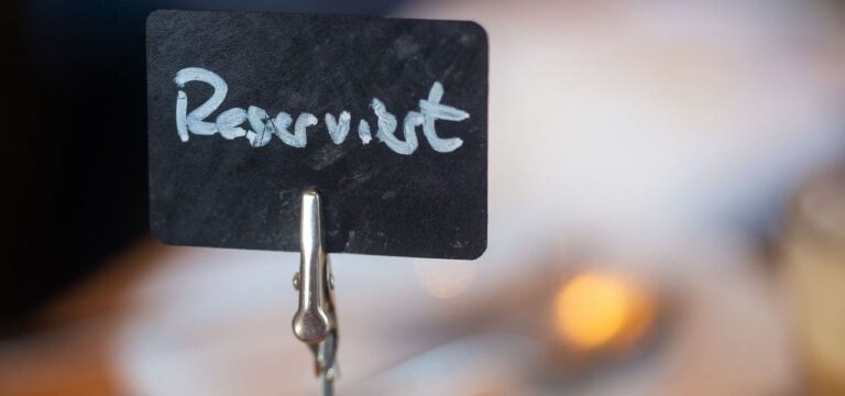 No-Show-Gebühren: Trotz Reservierung nicht auftauchen? Das kann teuer werden