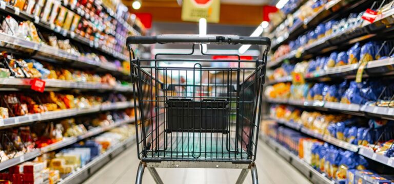 Lecker statt gesund: Hungrig einkaufen – warum wir dann anders entscheiden