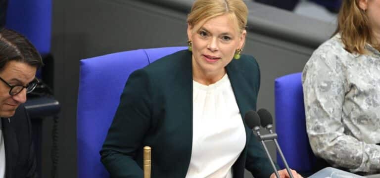 Klöckner spricht Machtwort: Ich entscheide, was ich rüge