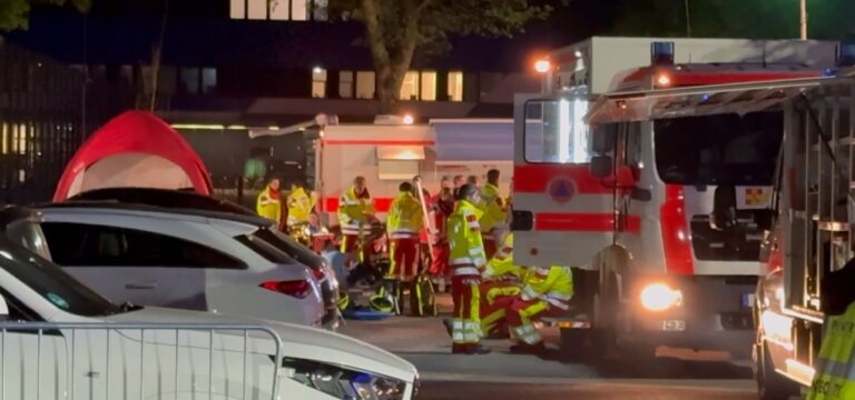 Lage eskaliert bei Platzsturm: Dutzende Schwerverletzte bei Aufstiegsfeier des Hamburger SV