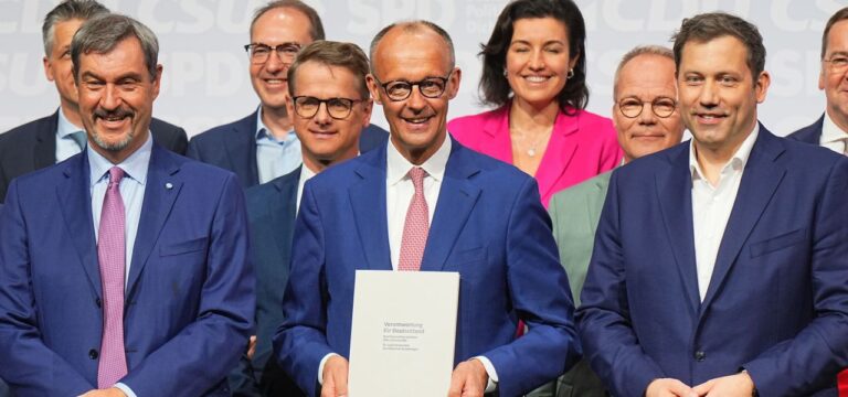 „Dinge zum Guten wenden“: Union und SPD unterzeichnen Koalitionsvertrag