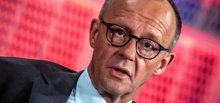 Merz: Kiew kann mit westlichen Waffen in Russland angreifen