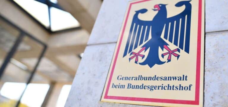 Rechtsextreme Terrorzelle soll Anschläge geplant haben – fünf Festnahmen