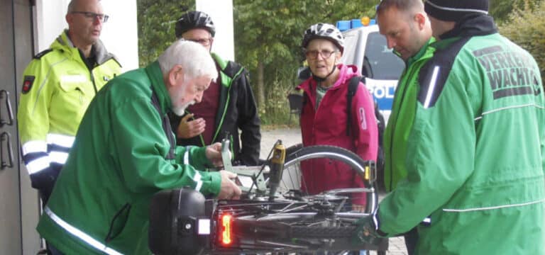 Fahrradcodierung durch die Verkehrswacht Wismar