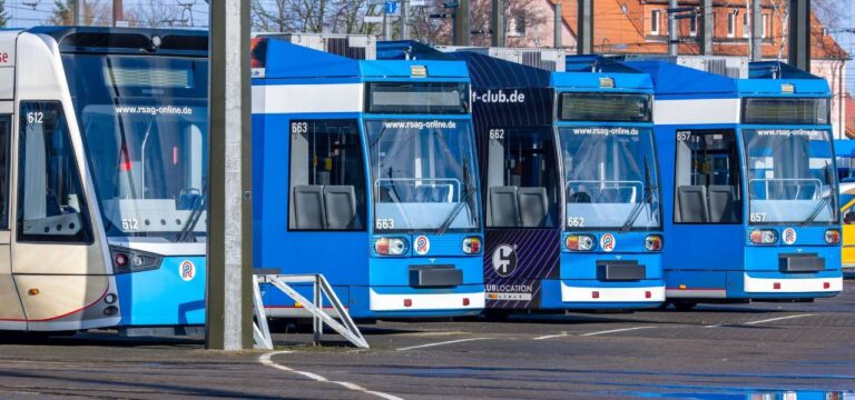 Mann stirbt nach Kollision mit Straßenbahn