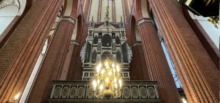 Sanierung der Hochschiffgewölbe in der St.-Nikolai-Kirche in Wismar abgeschlossen