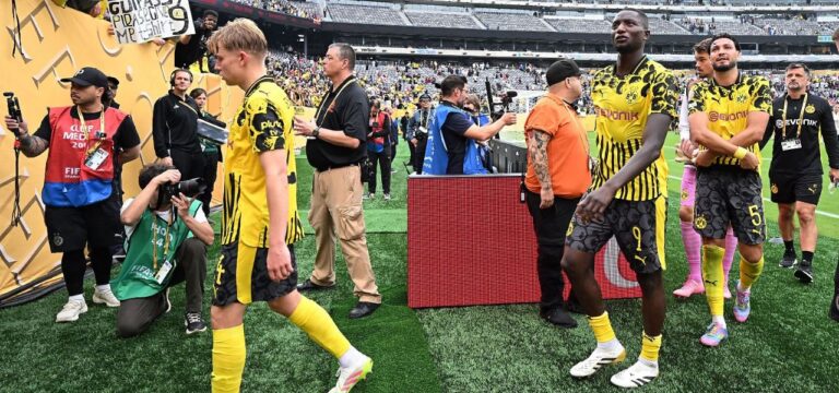 Holpriger Start in die Klub-WM: Niklas Süle kritisiert seinen „sehr, sehr schwachen“ BVB