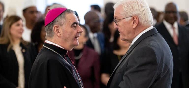 Bundespräsident zeigt Diplomaten Mecklenburg-Vorpommern