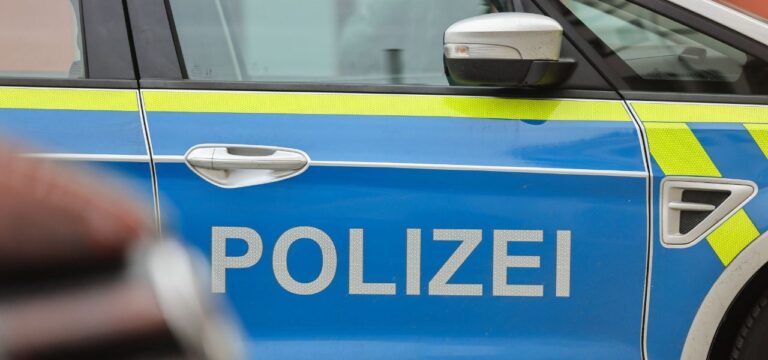34-Jährige beißt Polizisten bei Einsatz in den Finger