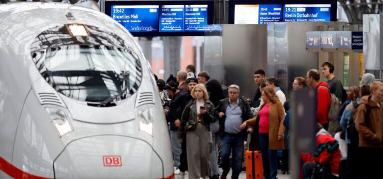 Reservierungen werden teurer: Kritik an Deutscher Bahn – „Das ist ein Skandal“
