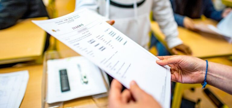 Unglücklich mit den Noten? Zeugnistelefon ist geschaltet