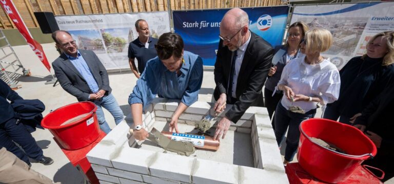 Grundstein für Rathaus-Erweiterung in Rostock gelegt