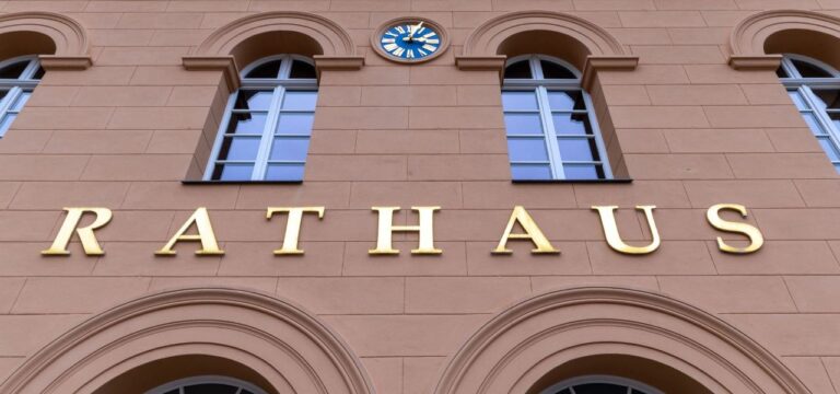 Haushaltssperre für Landeshauptstadt