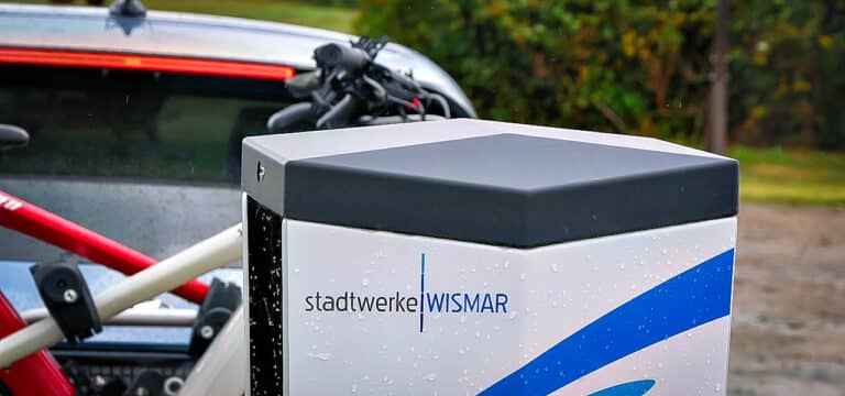 Neue Ladestation auf der Insel Poel eröffnet