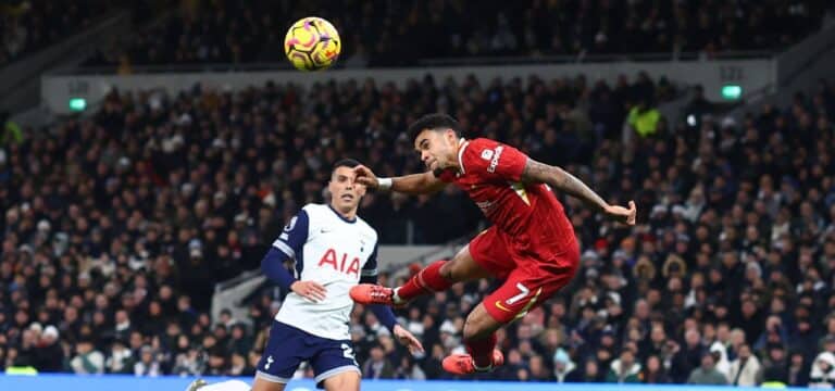 Luis Diaz kämpft gegen eine schwere Last beim FC Bayern