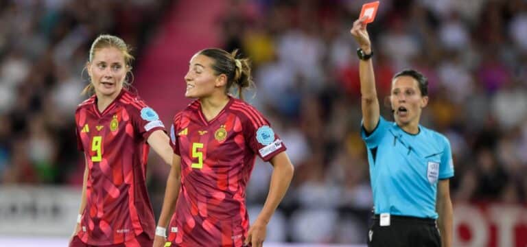 Historische EM-Pleite: DFB-Frauen berufen Krisensitzung ein