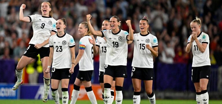 Deutscher Jubel nach irrem Krimi: DFB-Team kämpft sich dramatisch ins EM-Halbfinale