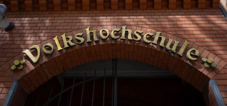 Schulabschluss als Erwachsener an der Volkshochschule