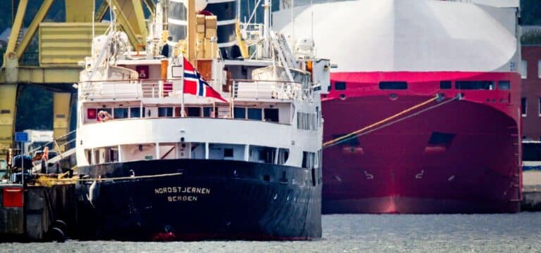 Schiffsunfall der norwegischen Nordstjernen in Warnemünde