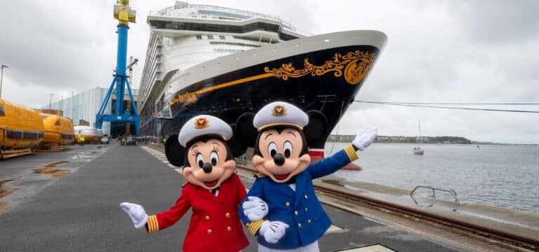 Disney Adventure soll am Samstag die Werft in Wismar verlassen