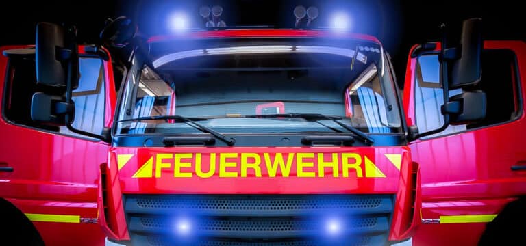 Feuer in Reha-Klinik – rund 80 Menschen evakuiert