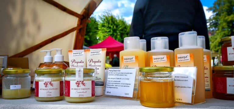 Honigmarkt in Wismar vor der St. Nikolai-Kirche