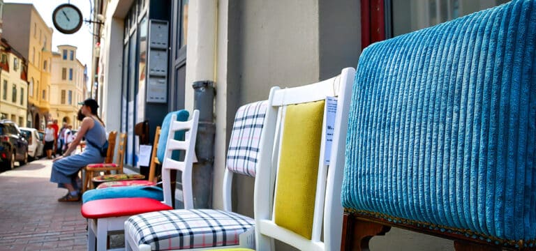 Stuhlparade in Wismar: Ein Erfolg trotz geringerer Einnahmen