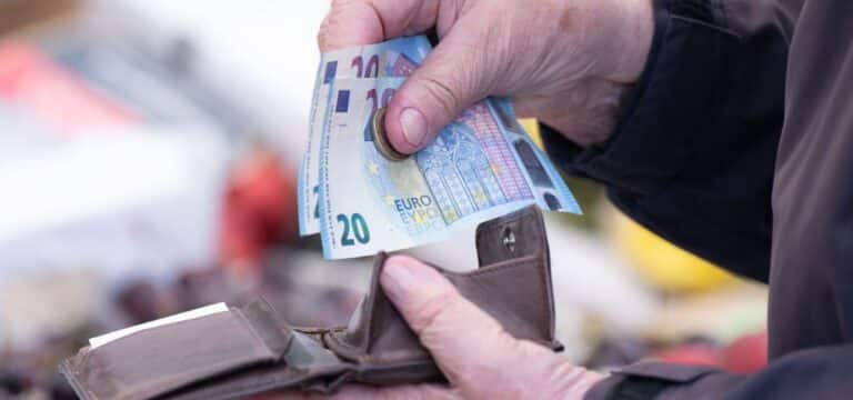 Eigener Lohn reicht nicht aus: Zahl der Aufstocker steigt erstmals seit 15 Jahren