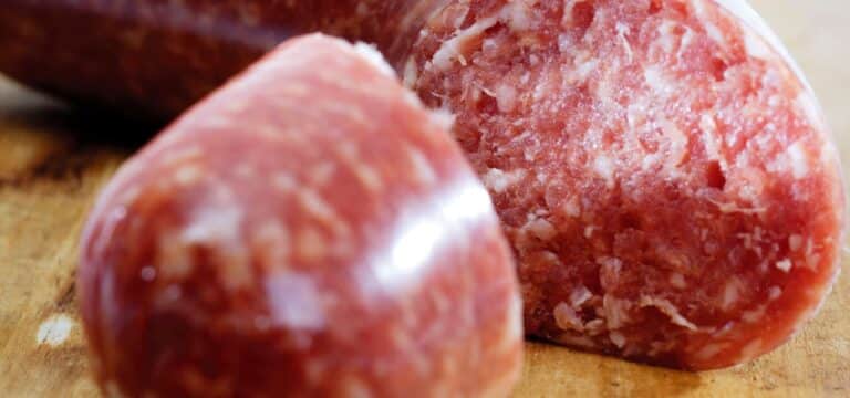 Ermittlungen laufen: Kommen Ehec-Infektionen von einer Zwiebelmettwurst?