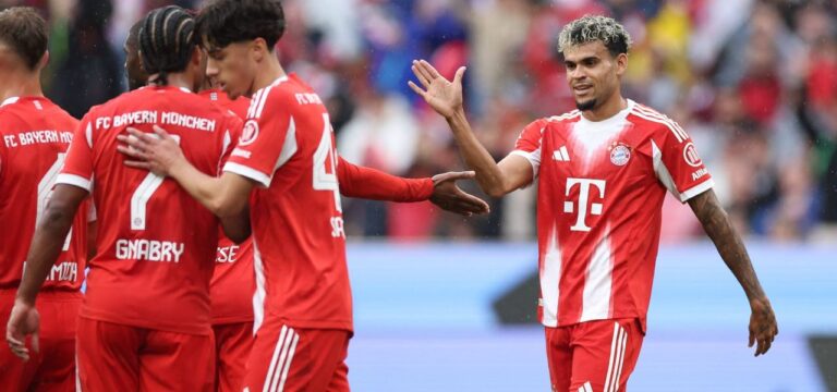 FC Bayern zittert sich zu Sieg bei starkem Díaz-Debüt