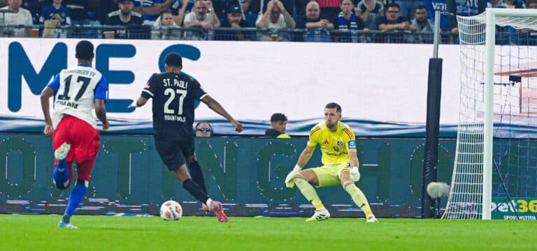 Pfiff erstickt HSV-Jubel, dann schlägt St. Pauli brutal zu