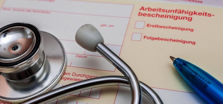Krankenstand im Landkreis bleibt hoch – Beschäftigte 2025 im Schnitt 24 Tage krank