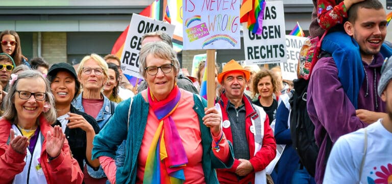 1.000 Teilnehmer beim CSD Grevesmühlen: So war es am Nachmittag in der Kleinstadt