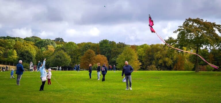 Gute Tradition: Drachenfest am Freitag wieder im Bürgerpark Wismar
