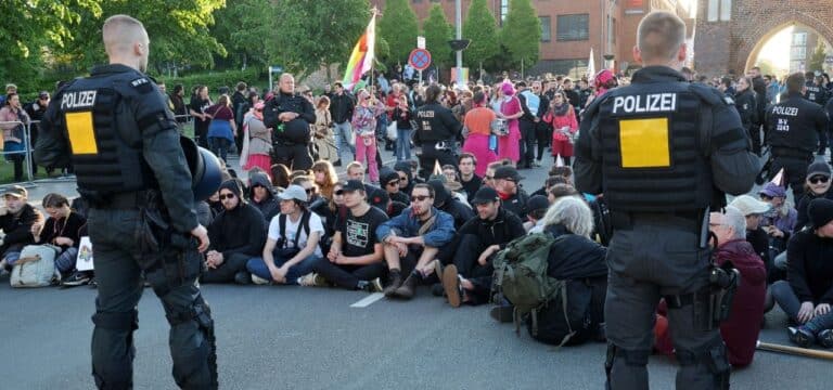 Polizeipräsident: Polizei spürt Polarisierung auf der Straße
