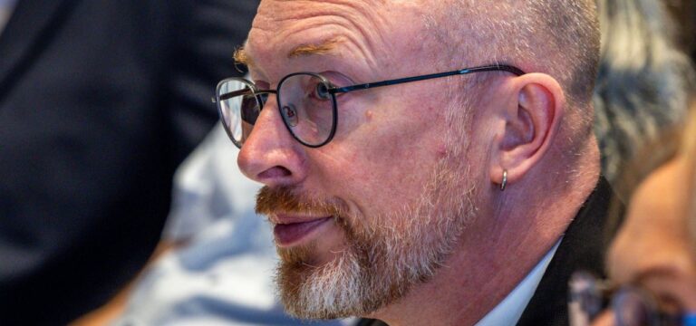 Pegel im Innenausschuss zu Affäre um Masken und Beförderung
