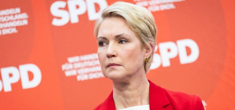 Schwesig mit breitem Rückhalt für Landtagswahl nominiert