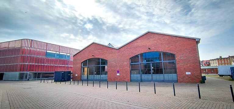 Erweiterung der Markthalle am Alten Hafen von Wismar ist abgesegnet