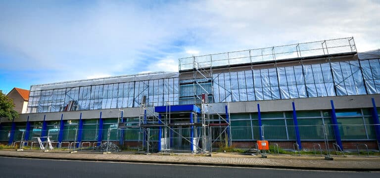 Es nimmt kein Ende: Verzögerungen bei der Eröffnung der Wismarer Stadthalle