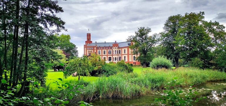 MittsommerRemise: Historische Gutshäuser öffnen zur Sommersonnenwende ihre Türen